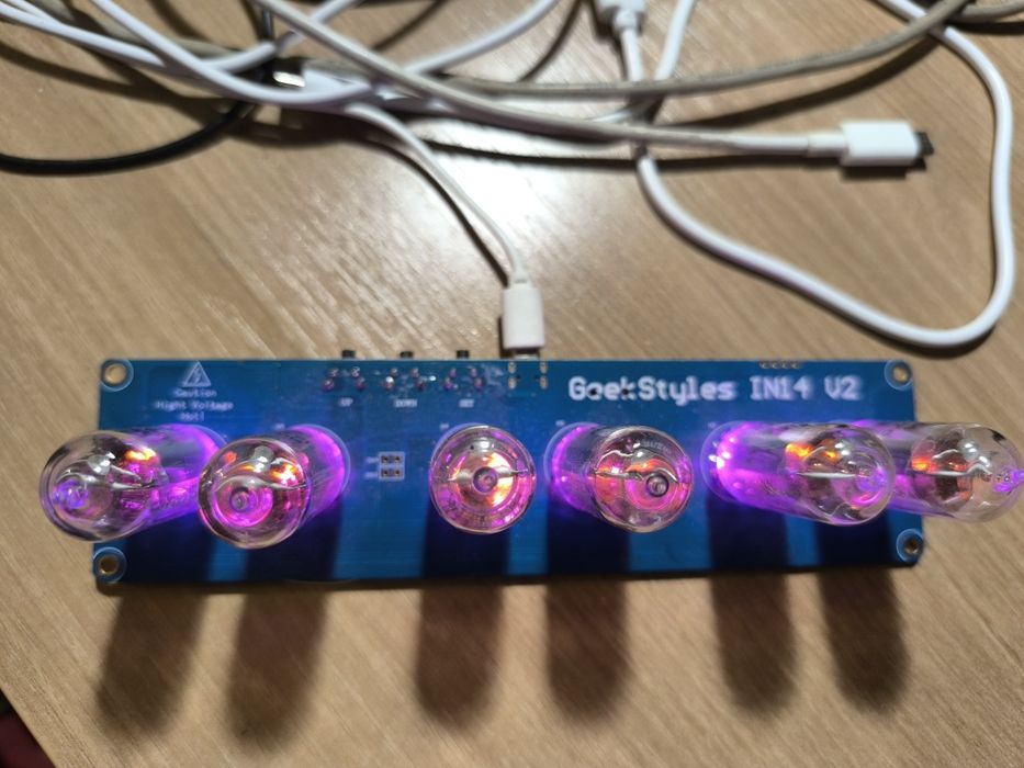 Nixie clock часы на газоразрядных лампах