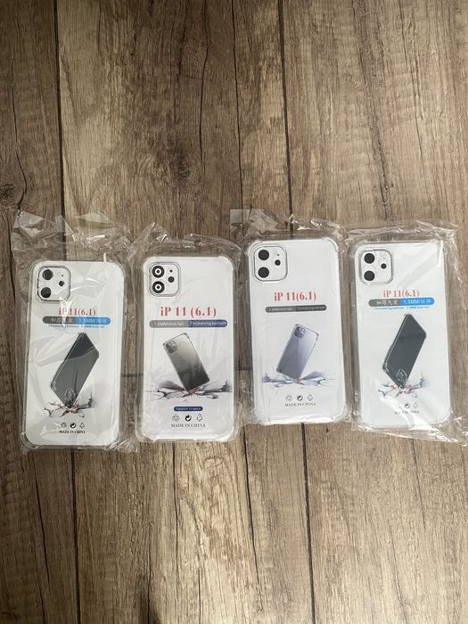 Чехлы на iPhone 11