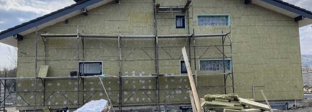 Reparatii acoperisuri jgheaburi si montaj dulgherie