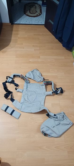 Marsupiu ergonomic BUMBO