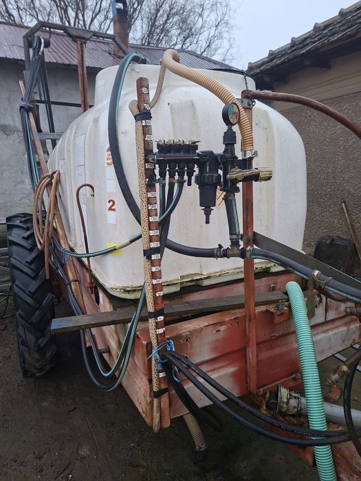 Vand semanatoare si meet!