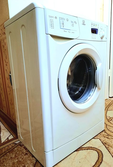 Стиральная Indesit 60x40 см
