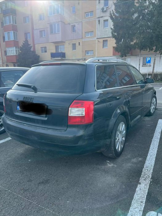 Vând Audi A-4 Break.