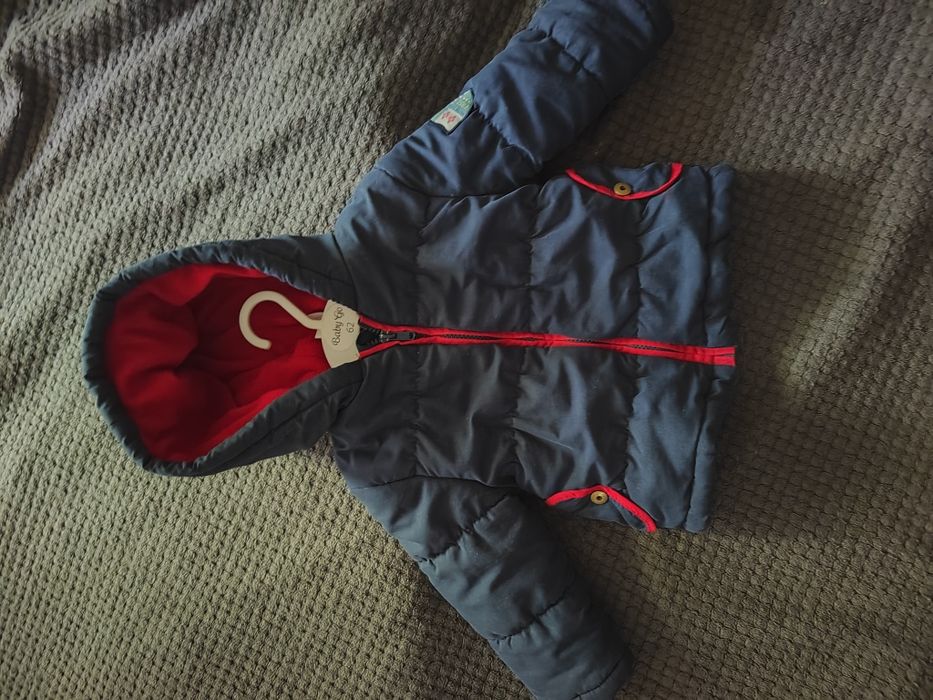 Продам детскую куртку