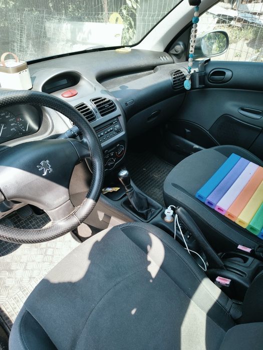 Vand Peugeot 206 fárá acte!