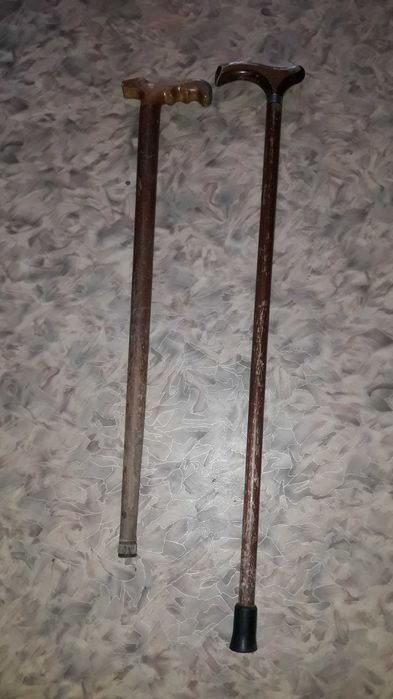 трости деревянные 2 штуки