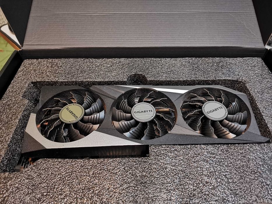 AMD Radeon RX 6800 GAMING OC 16G(Nu Expediez!)