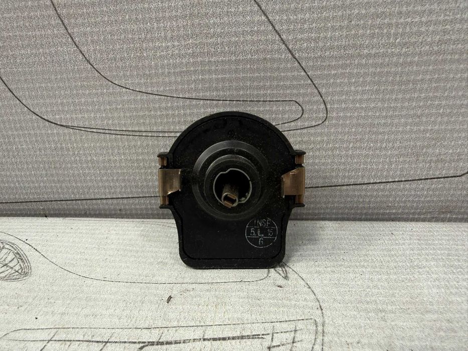 Actuator control suspensie Lexus GS 300 350 430 450H COD: 8924130041 2009 / [2005-2012] / (5B2)