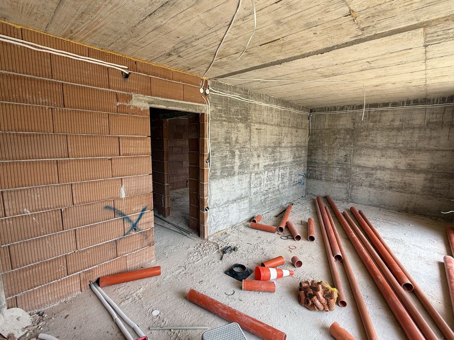 Продава се Тристаен апартамент в Търговище, Център - 109 кв.м за 1006 €/кв.м - Снимка #3