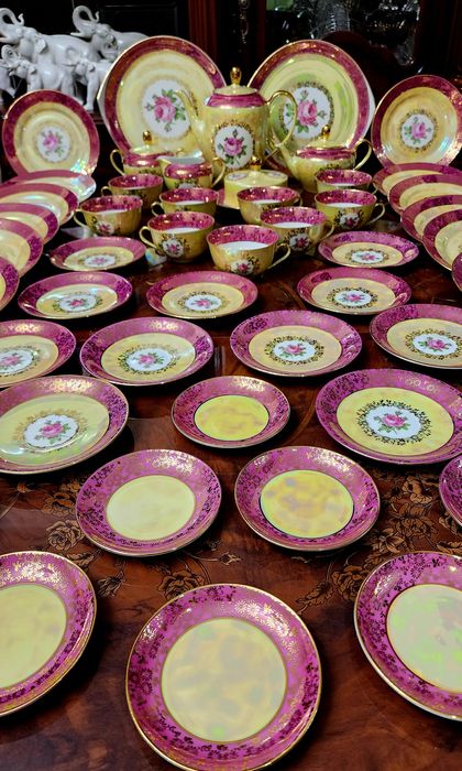 Чайно-кофейный сервиз на 12 перс. Мадонна "Роза". Дёшево ! ГДР