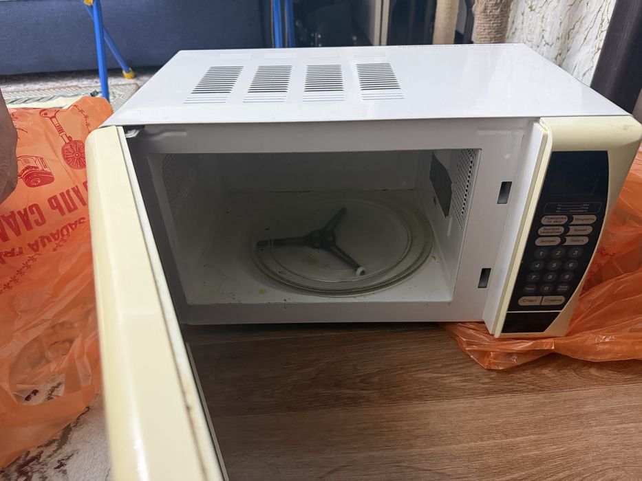 Продам микроволновую печь