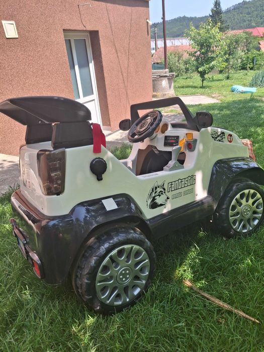 Masinuta electrica pt copii