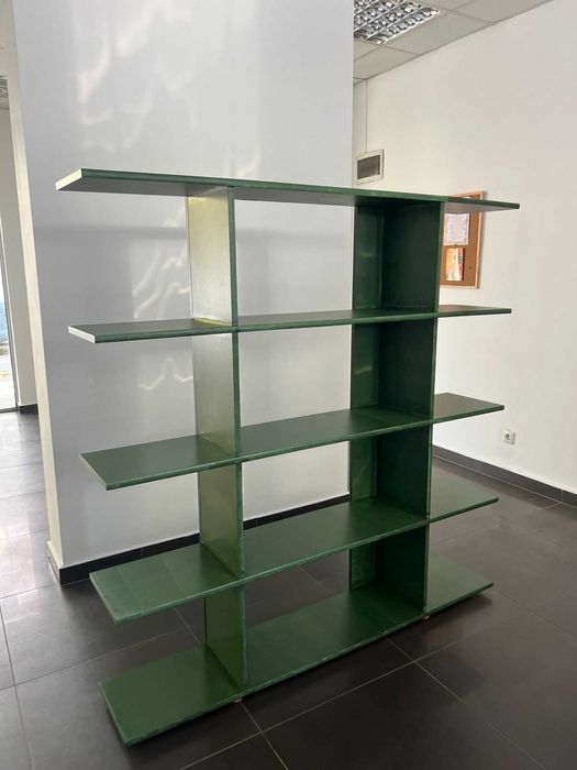 Уникален дървен кухненски шкаф, рамка и стилаж в тъмно зелено