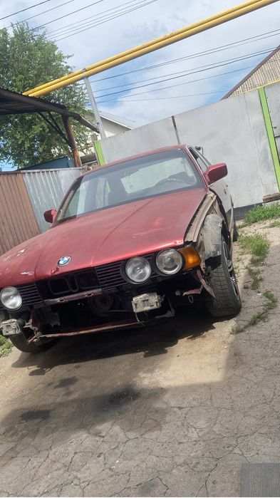 Разбор бмв е34 б/у авто 1990 год м50б20 Бош