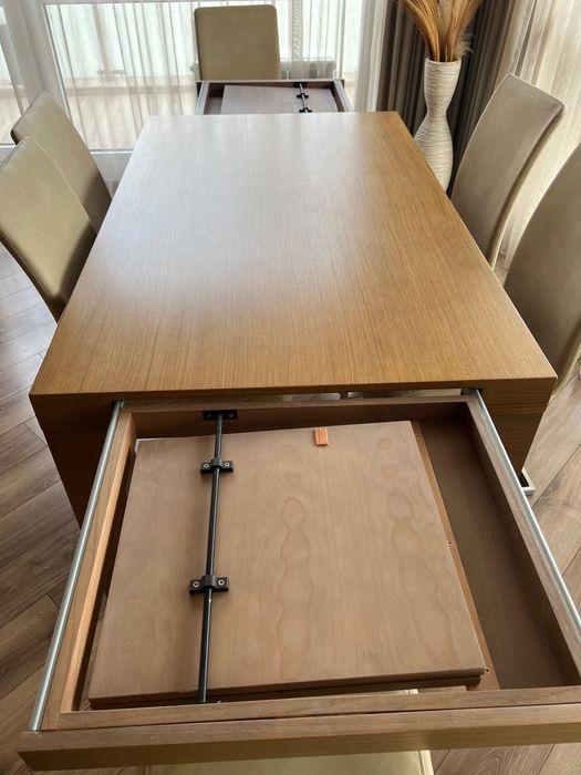 Комплект маса и столове