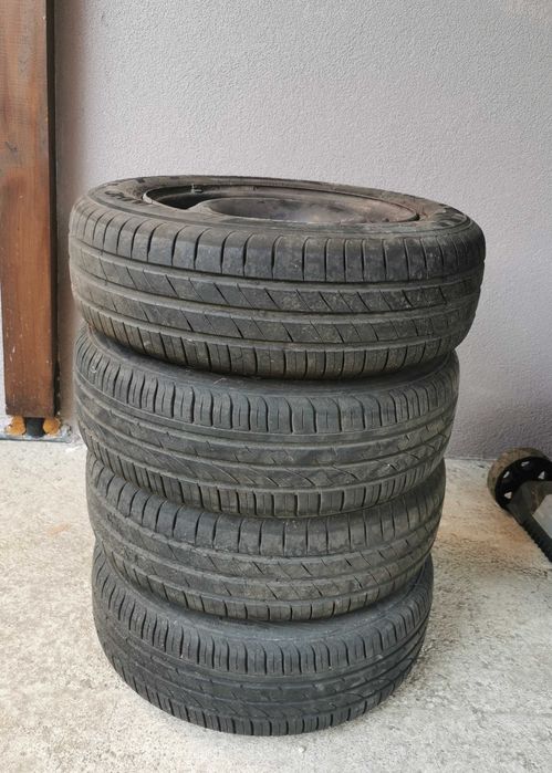 Комплект летни гуми 175/65 R14 с джанти