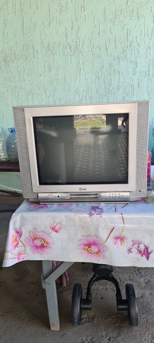 Продам телевизор