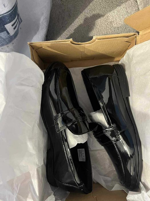 Чисто Нови необувани детски Лоуфъри размер 37ми CLARKS