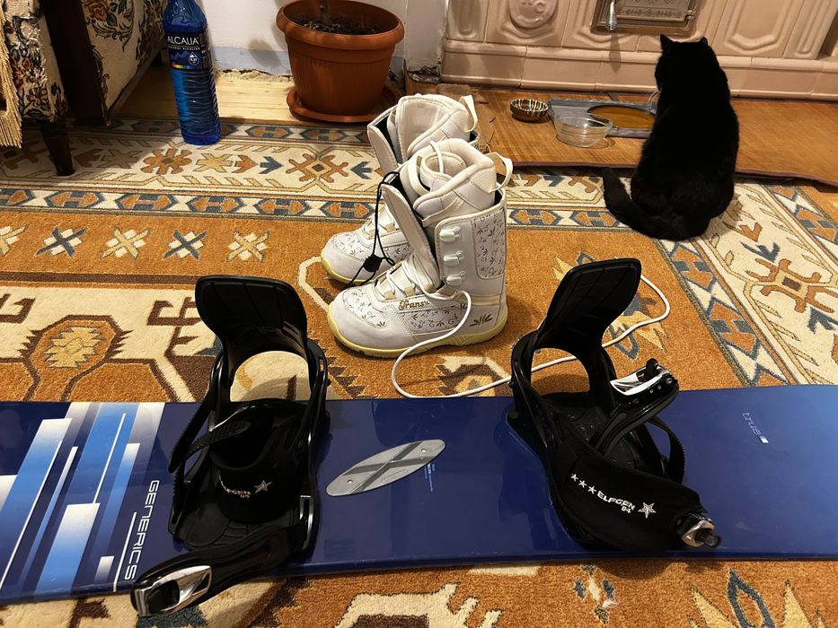 Snowboard și boots