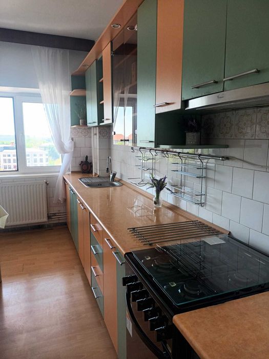 Inchiriem apartament 3 camere Ultracentral-Asirom mobilat,Centrala,AC