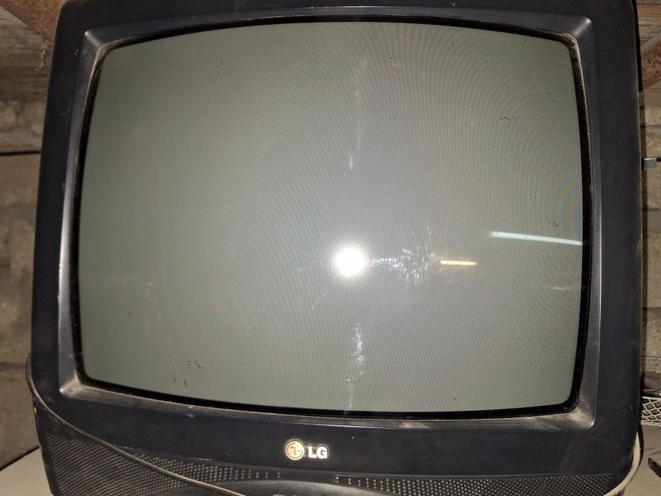 Телевизор сатылады LG жасаптүрған