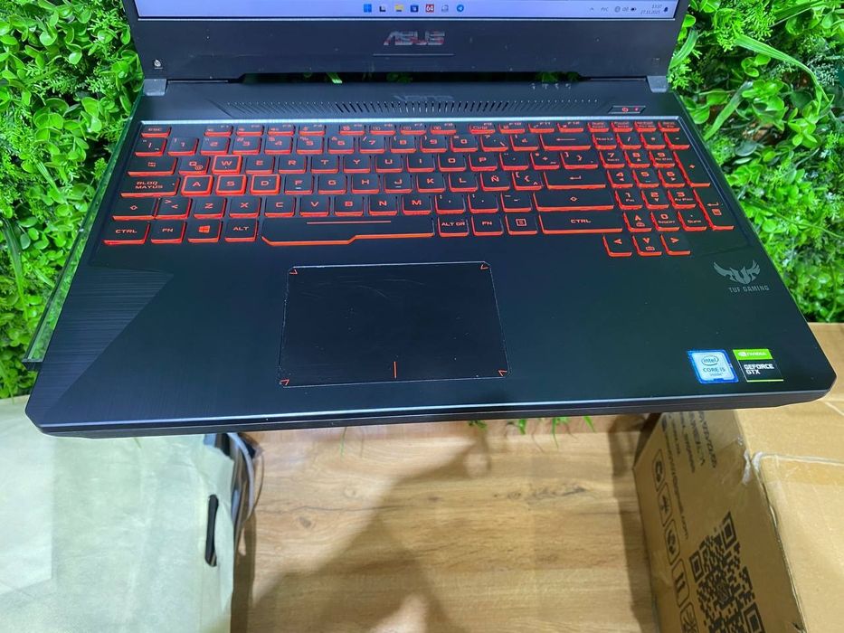 Asus Tuf Gaming core i5-8300H DDR4 8/512 SSD GTX 1050-4GB
