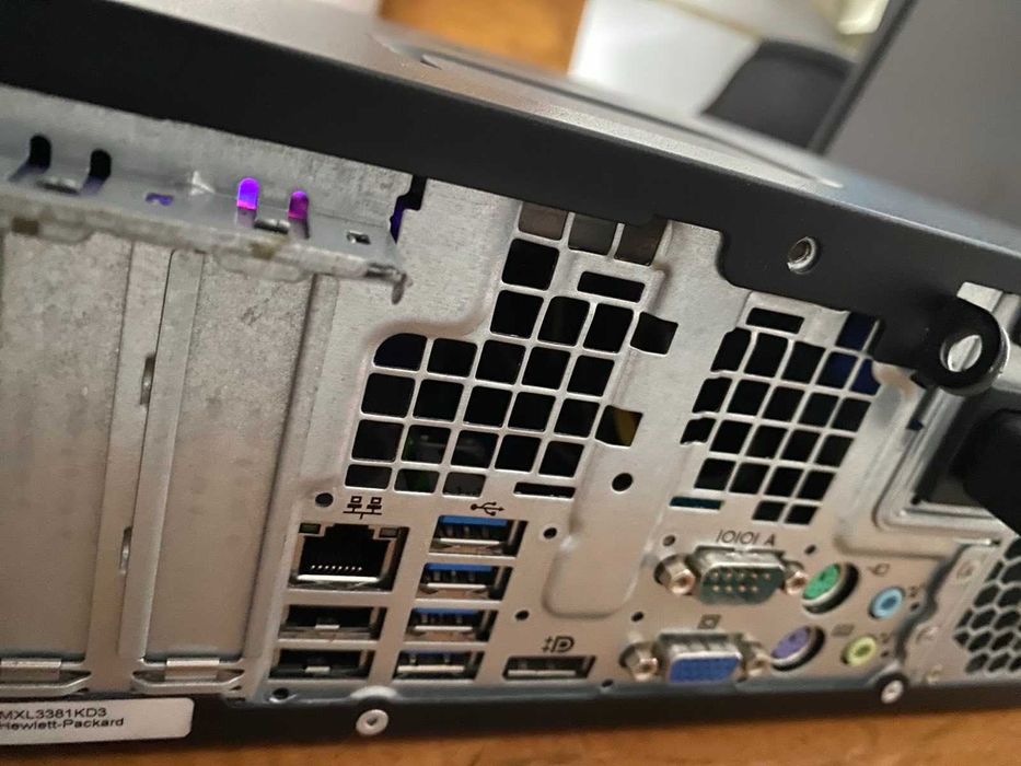 Компактен компютър за лек гейминг