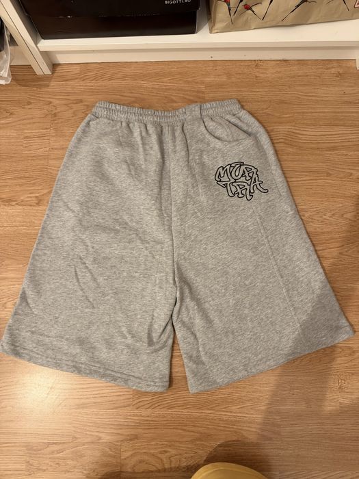 Pantaloni scurti gri calitativi mertra