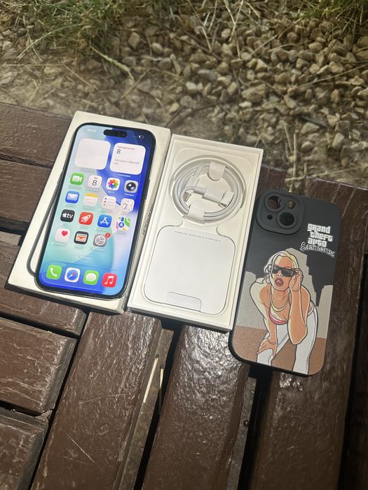 Продам телефон Айфон 15 128Gb/86
