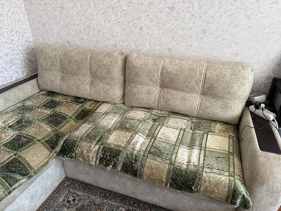 Продам угловой Диван