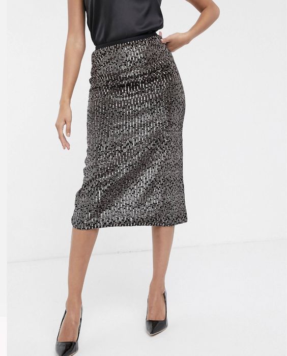 Новая Юбка Vero Moda с пайтеками