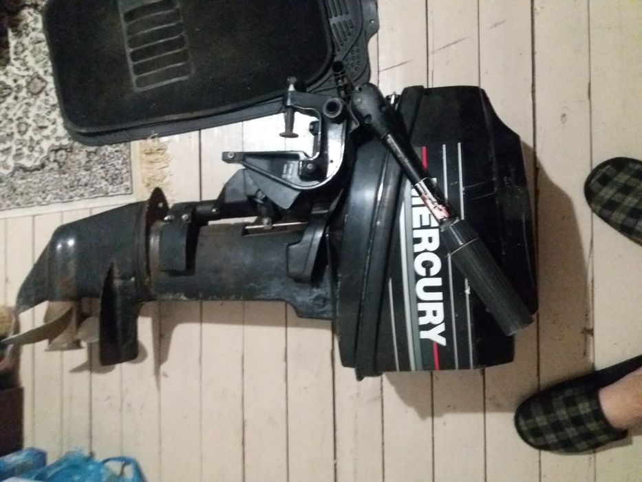 Продавам извънбордов двигател