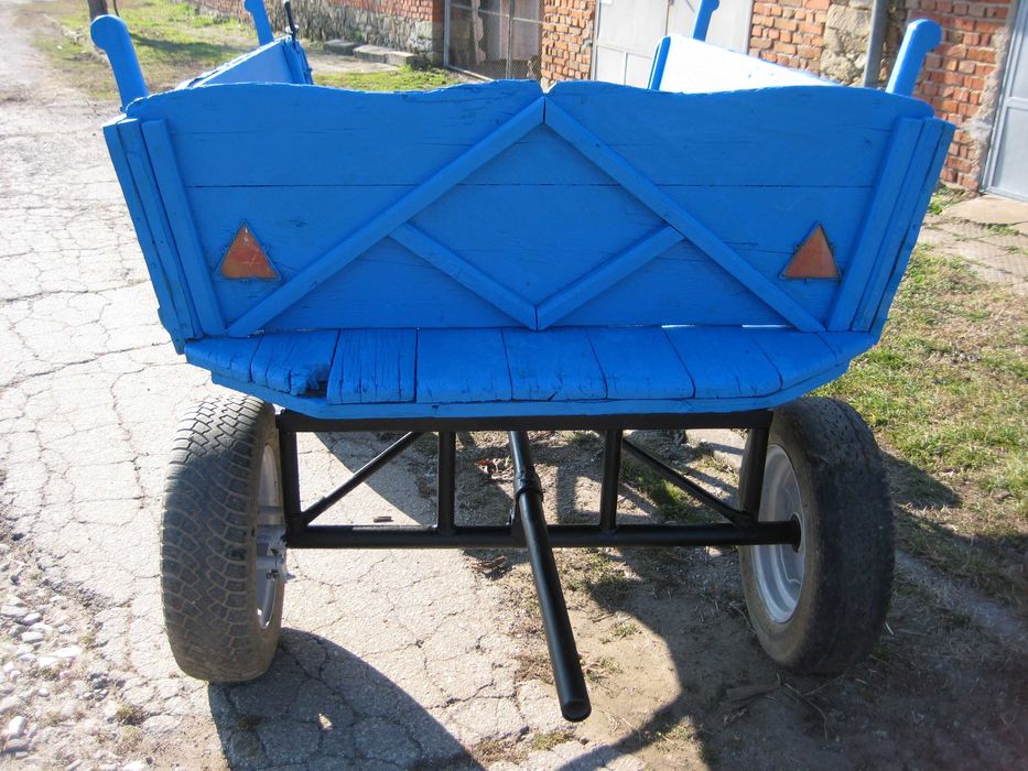 КАРУЦА С ГУМЕНИ КОЛЕЛА