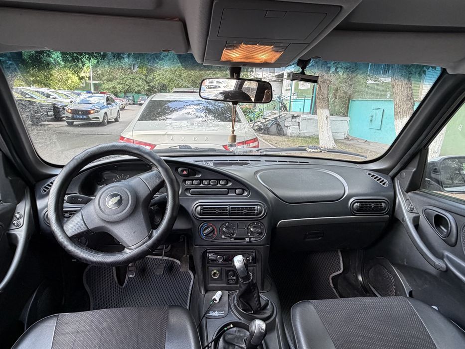 Продам Chevrolet Niva 2011 г