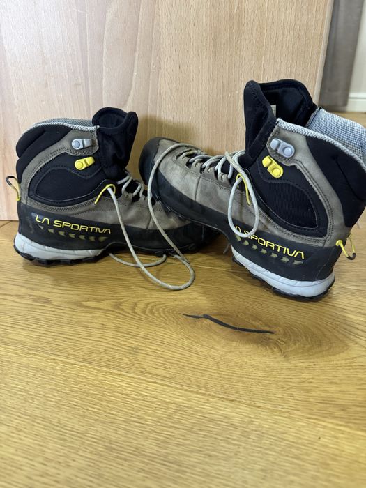 Bocanci La Sportiva  Nr. 38.5