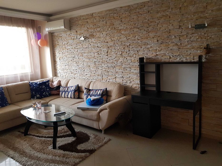 Бюро IKEA - кафяво