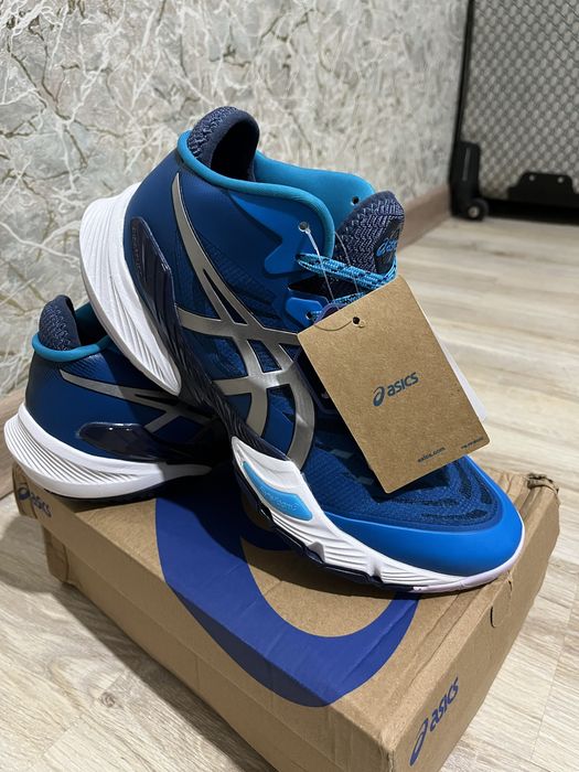 Кросовка асикс оригинал