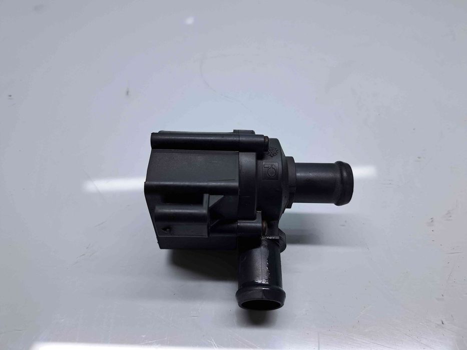 Pompa recirculare apa  Skoda Octavia 3 (5E3) [Fabr 2012-2020] 5Q096556