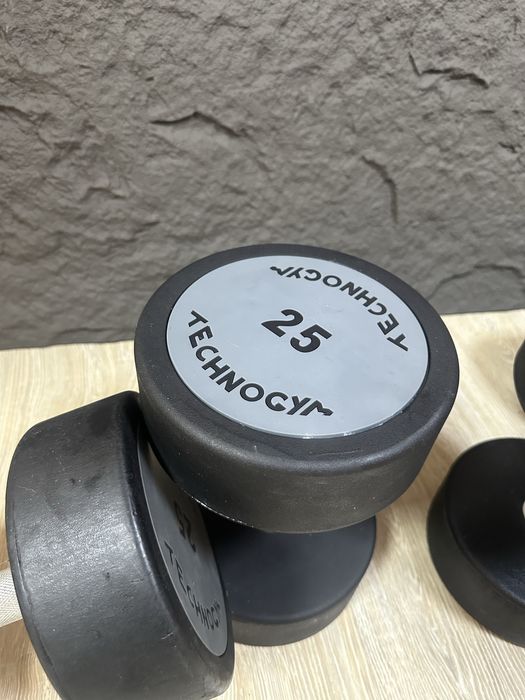 Дъмбели Technogym 17.5 , 20, 25 кг
