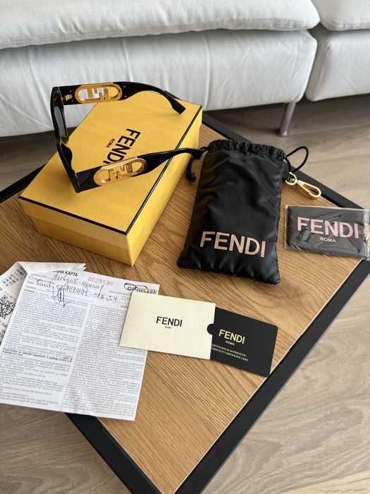 Оригинални слънчеви очила Fendi