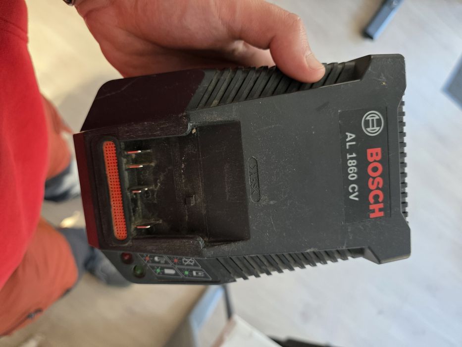 Incarcator BOSCH 18v model AL 1860 CV