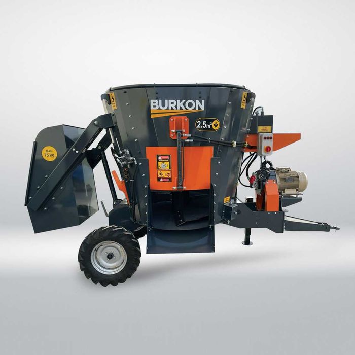 Remorca tehnologica tractata 2.5 mc, remorca furajera, remorca