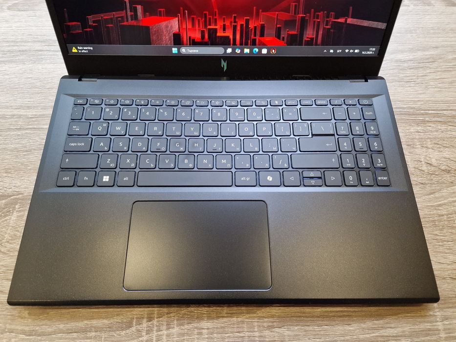 Acer Nitro V15/R7 7735HS/RTX 3050 6GB/16GB RAM/512GB SSD