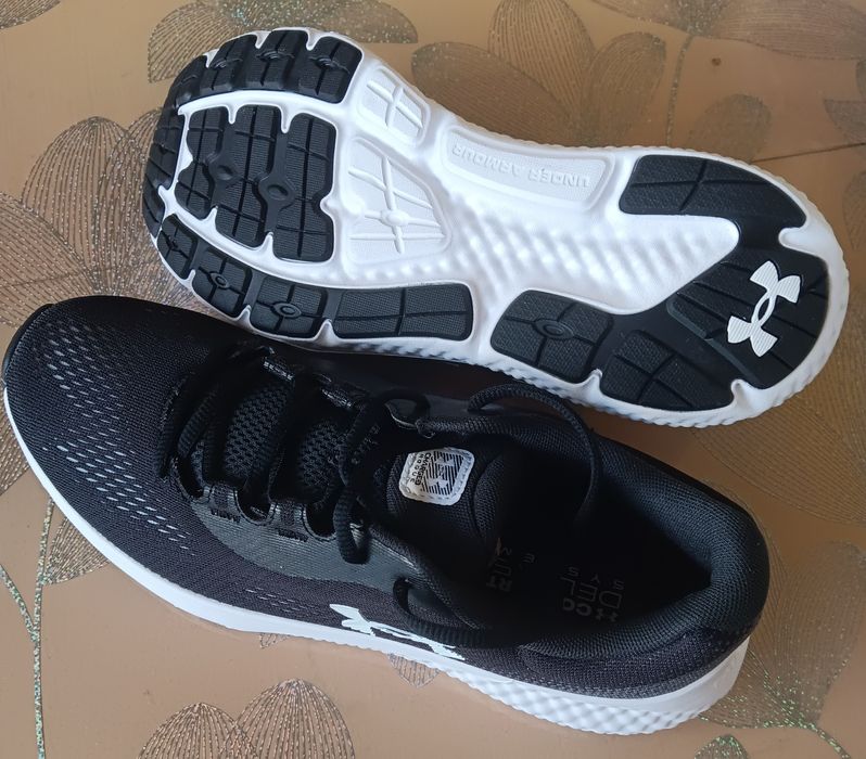 Нови маратонки UNDER  ARMOUR