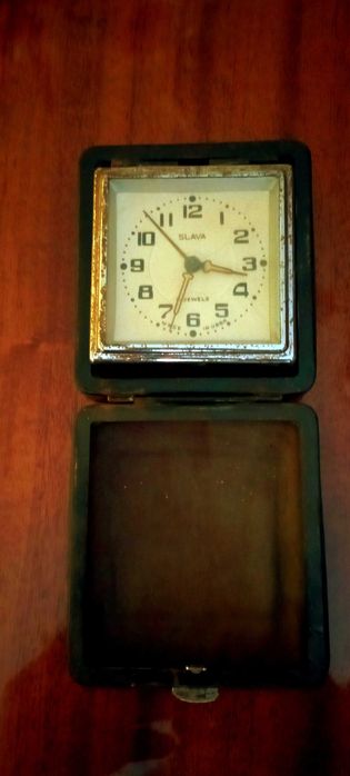 Къмпинг часовник Слава