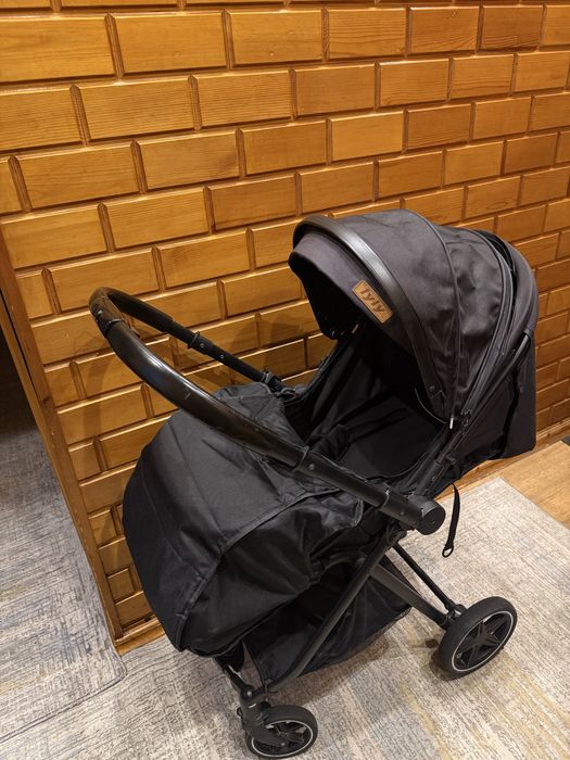 Коляска прогулочная