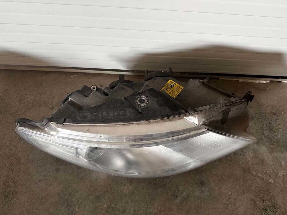 Far stanga dreapta halogen VW Passat CC