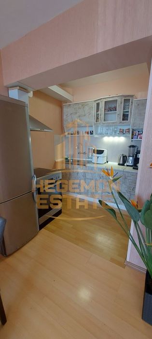 Продава се Тристаен апартамент в Варна, Бриз - 115 кв.м за 1071 €/кв.м - Снимка #3
