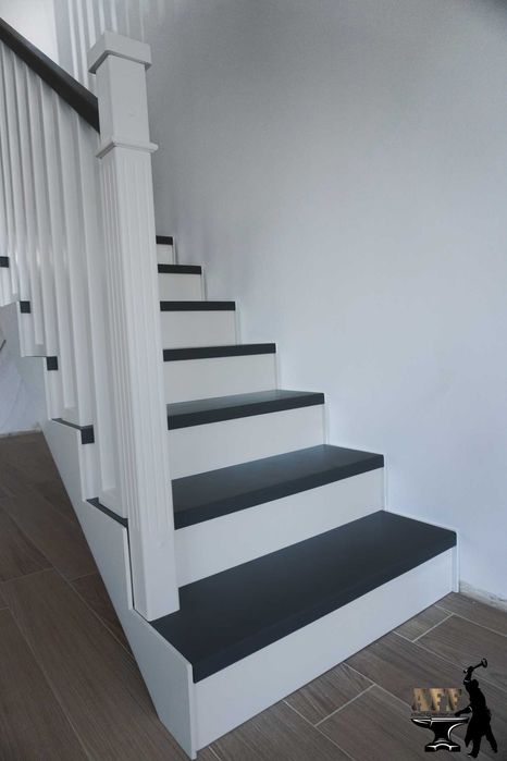 Scari interior + balustrada