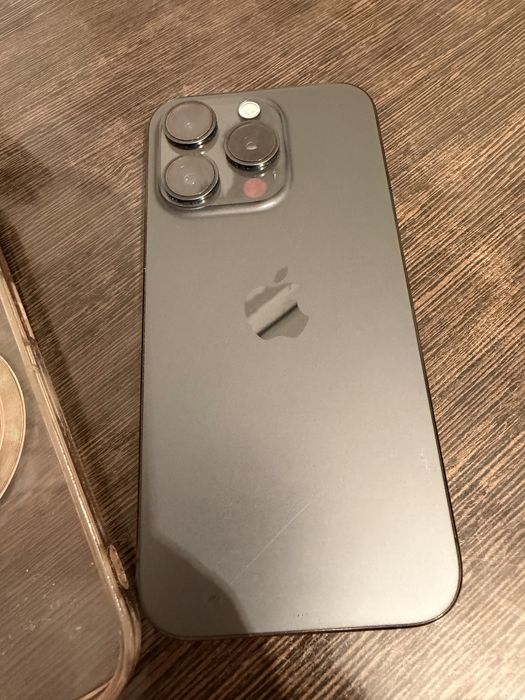 Продам айфон 15 про